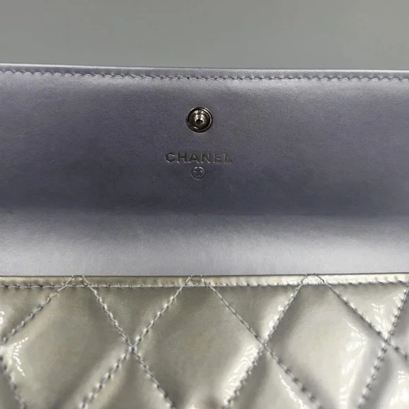 💜CHANEL Patent Leather Boy Flap Wallet/Clutch💜 - Picture 15 of 17